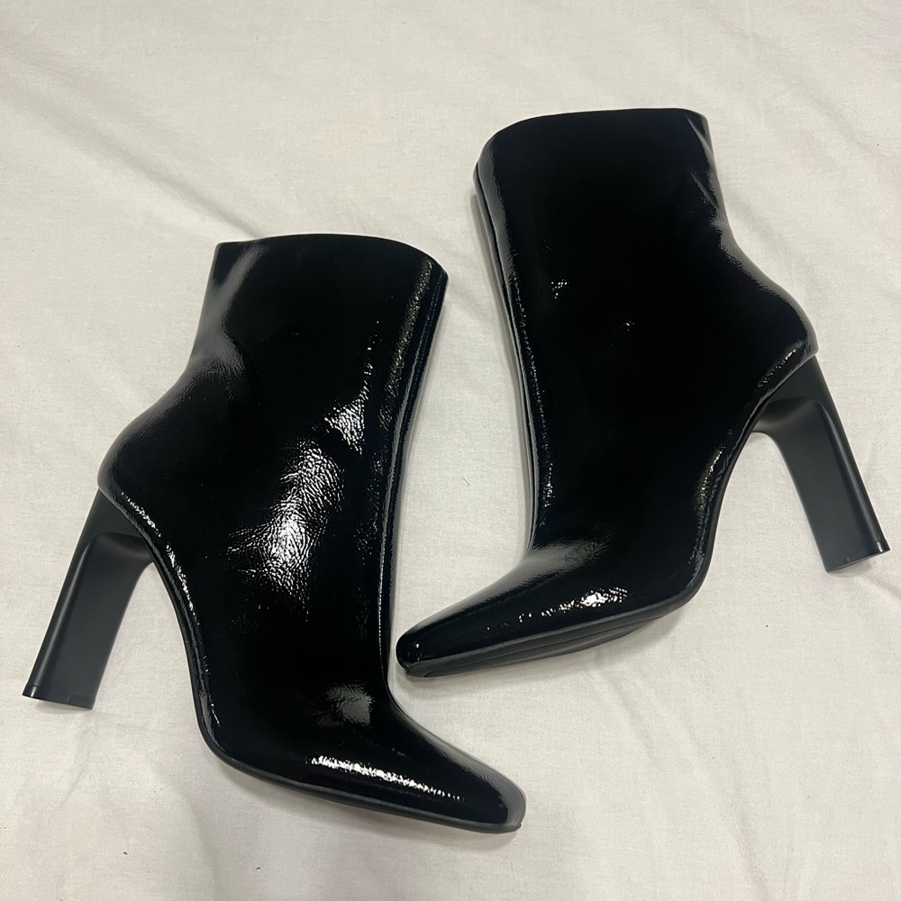 Black Boots